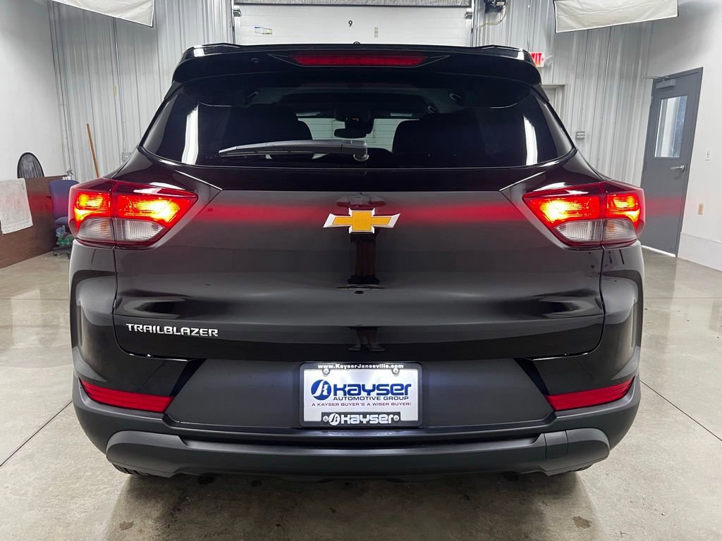 New 2026 Chevrolet TrailBlazer LS w/ LS Convenience Package FWD image 4