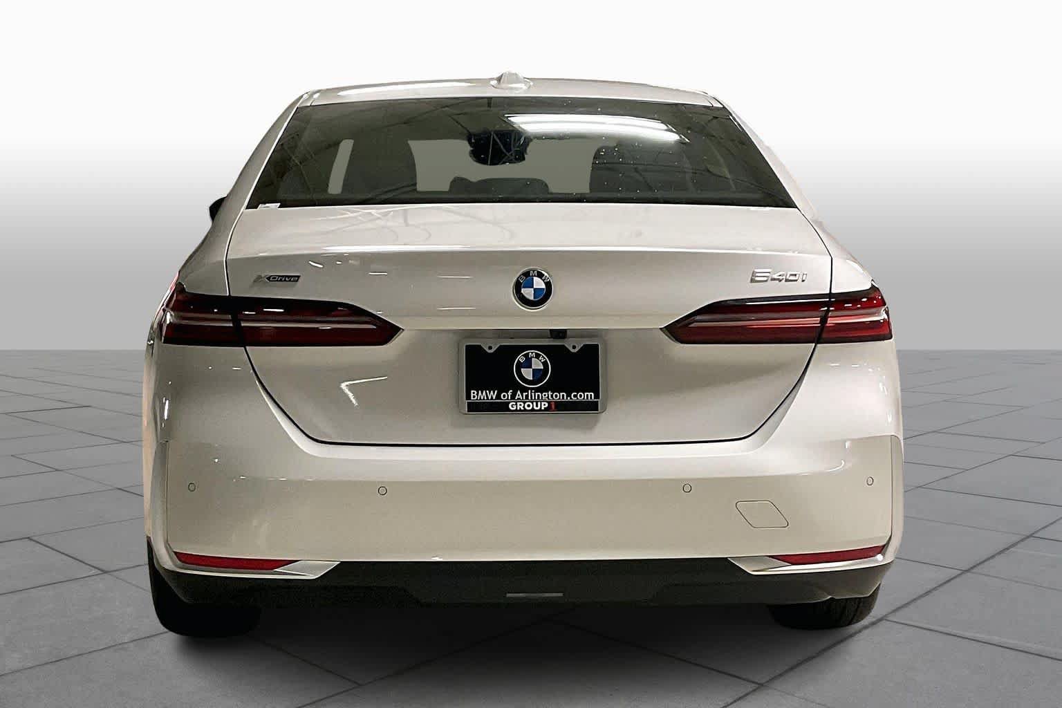 Used 2026 BMW 540i xDrive w/ Premium Package AWD/4WD image 4