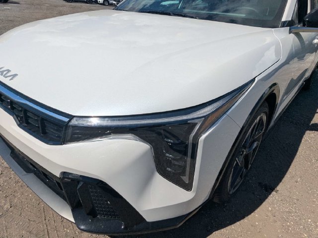 New 2026 Kia K4 GT-Line FWD image 9