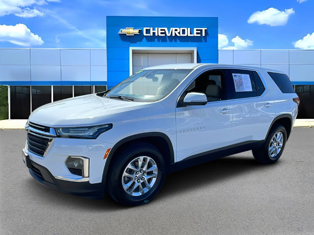Used 2023 Chevrolet Traverse LS w/ Safety Package FWD image 6