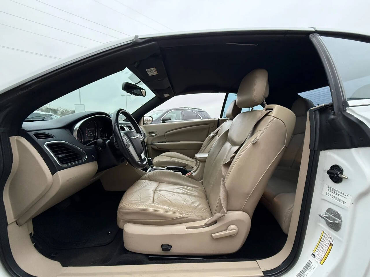 Used 2011 Chrysler 200 Limited image 7