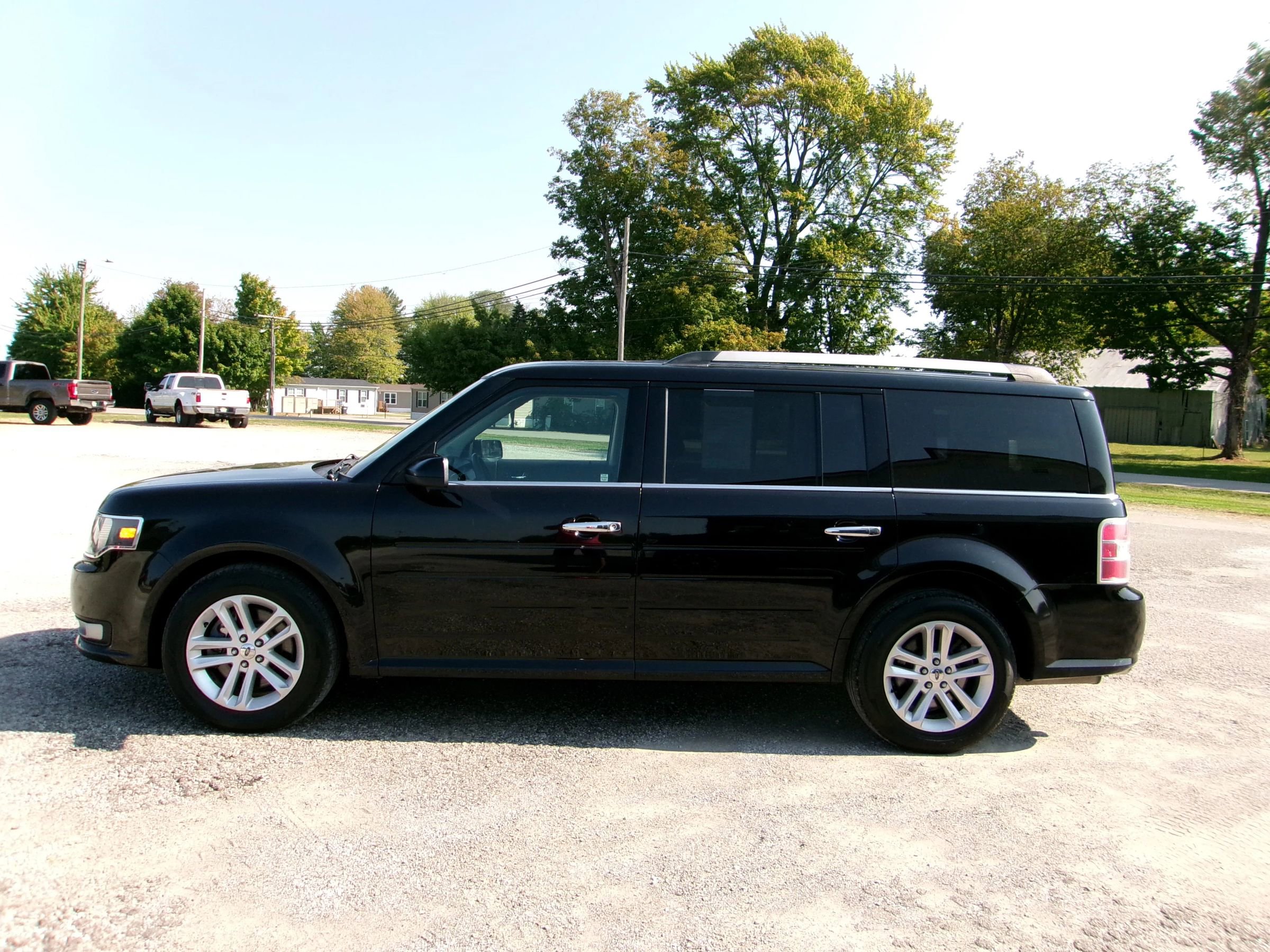 Used 2019 Ford Flex SEL image 2