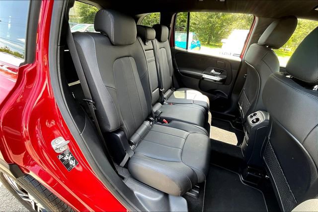 New 2025 Mercedes-Benz GLB 250 4MATIC image 11