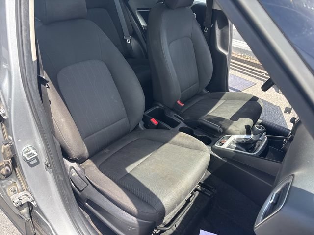 Used 2020 Hyundai Venue SE FWD image 9