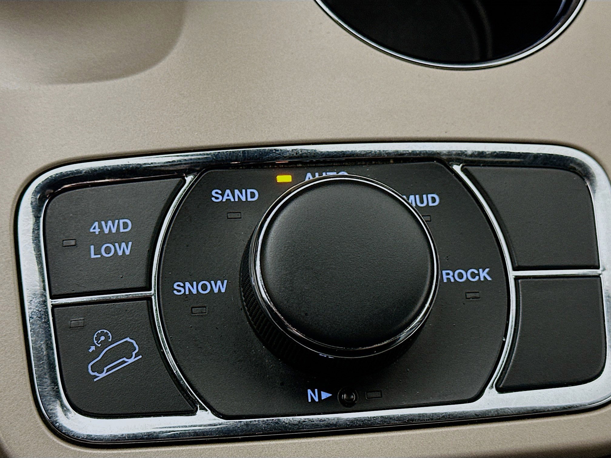 Used 2014 Jeep Grand Cherokee Limited image 19