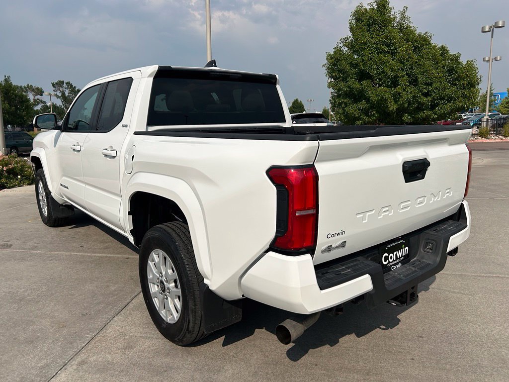 Used 2025 Toyota Tacoma SR5 AWD/4WD image 7