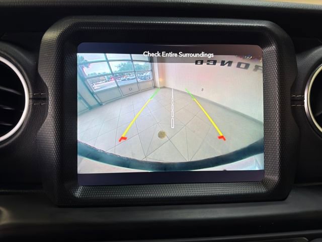 Used 2020 Jeep Wrangler Unlimited Sahara image 23