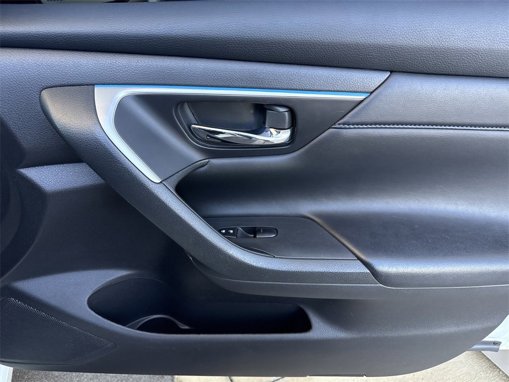 Used 2017 Nissan Altima 2.5 SR w/ Midnight Edition Package image 33