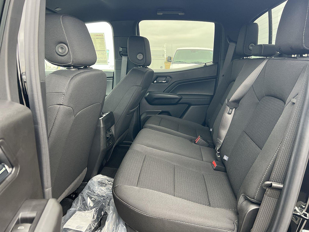 New 2026 GMC Canyon Elevation w/ LPO, Black Badging Package RWD image 25