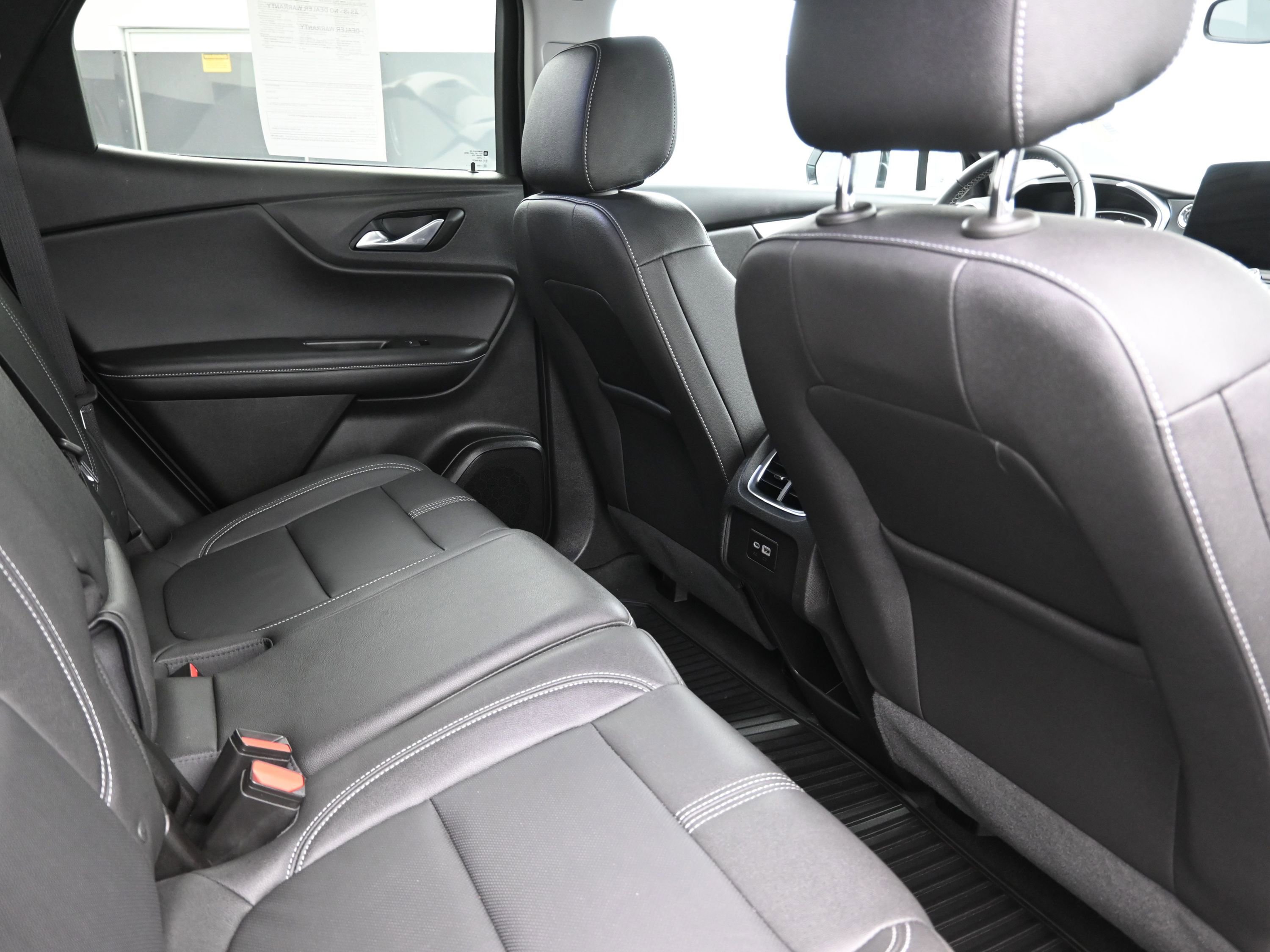 Used 2023 Chevrolet Blazer LT AWD/4WD image 23