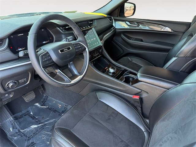 Used 2023 Jeep Grand Cherokee Altitude image 15