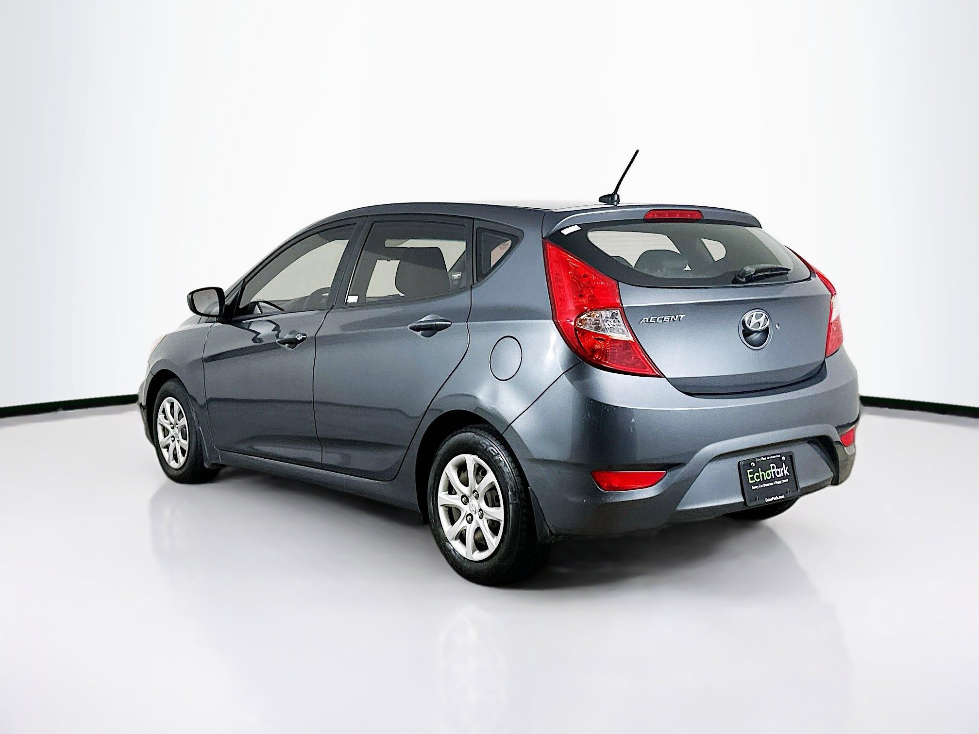 Used 2013 Hyundai Accent GS image 5