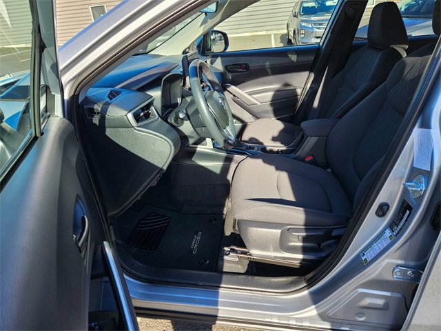 Used 2024 Toyota Corolla Cross LE image 13