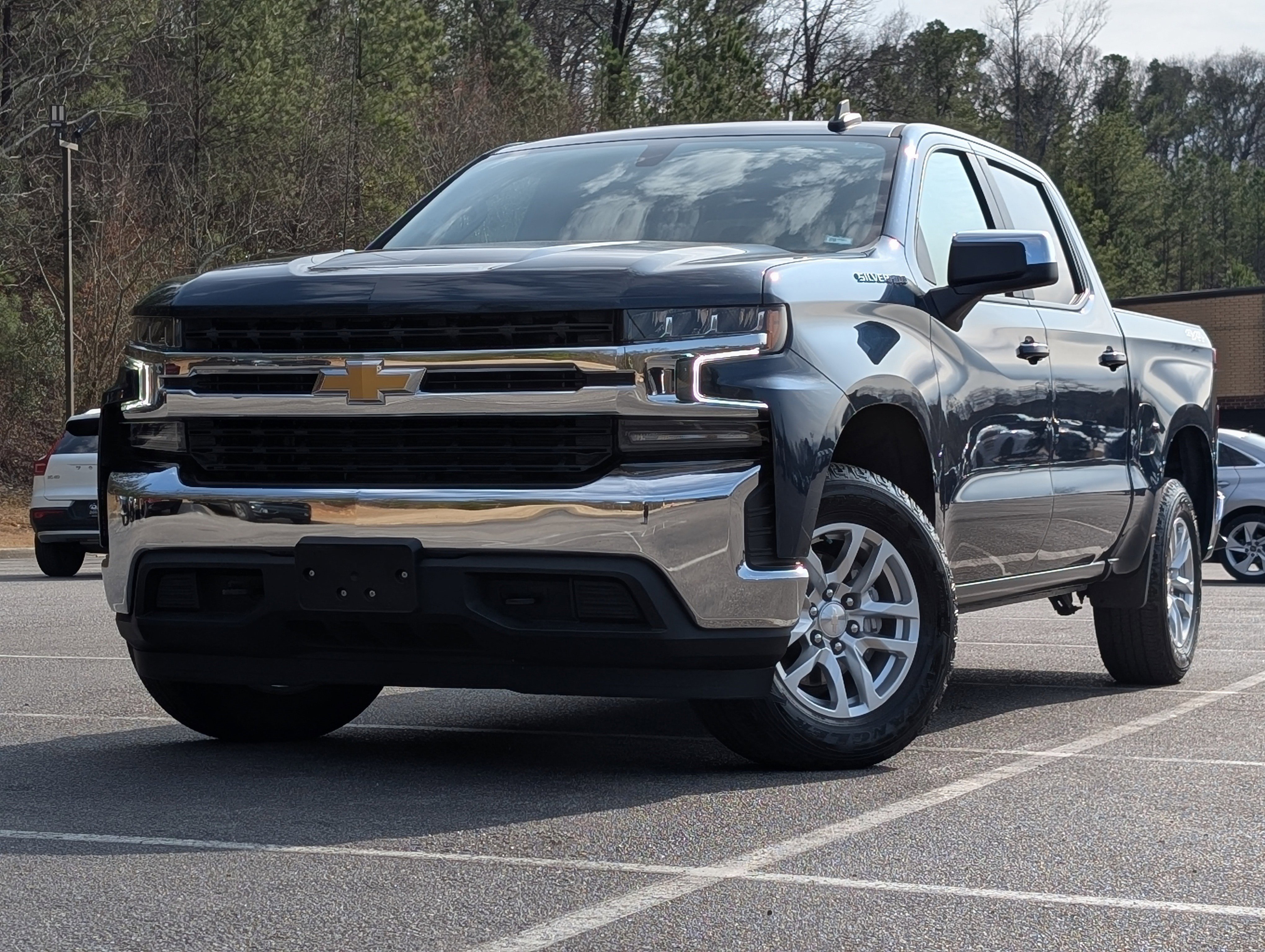 Used 2021 Chevrolet Silverado 1500 LT AWD/4WD image 4