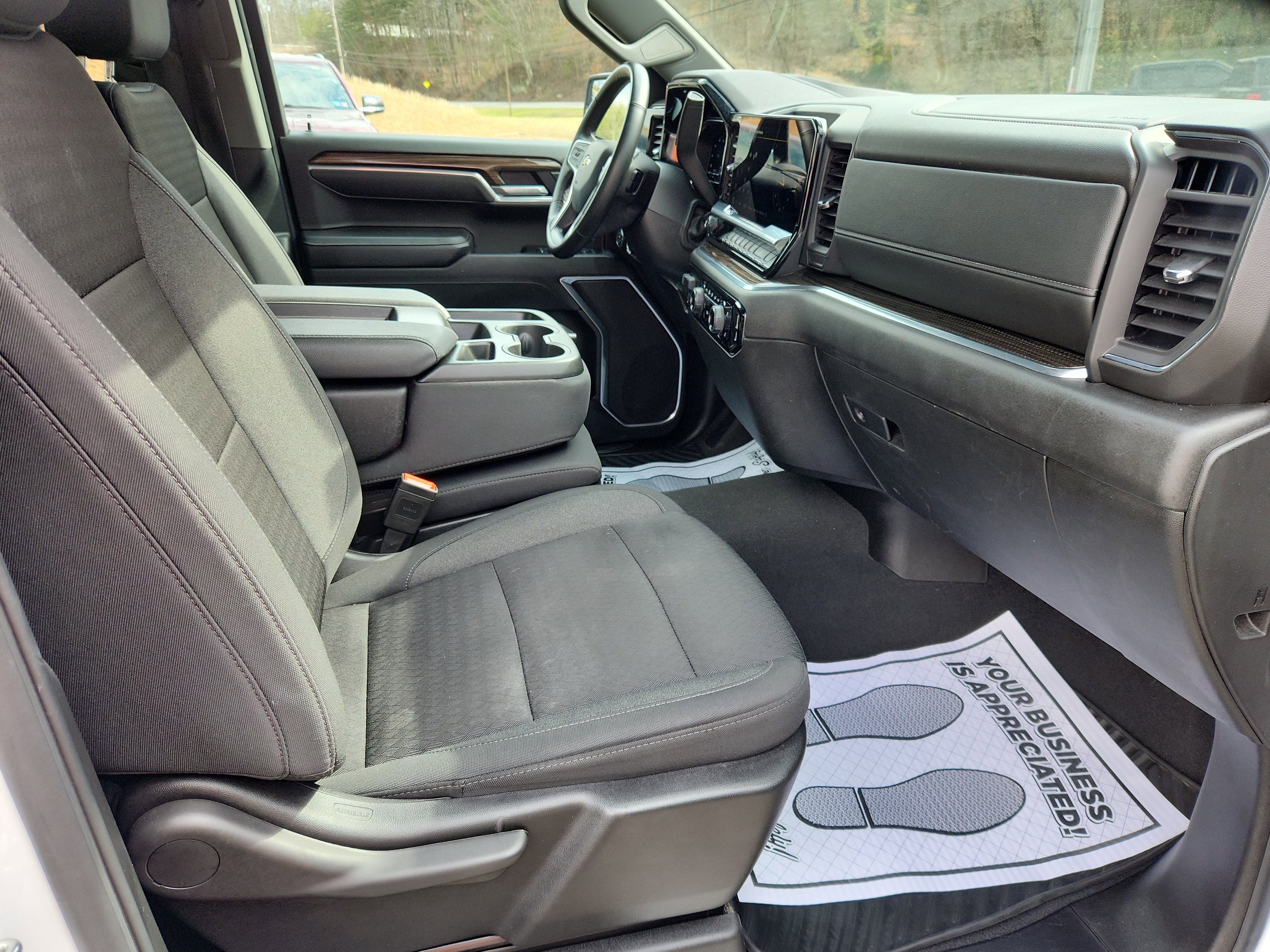 Used 2025 Chevrolet Silverado 1500 LT image 45