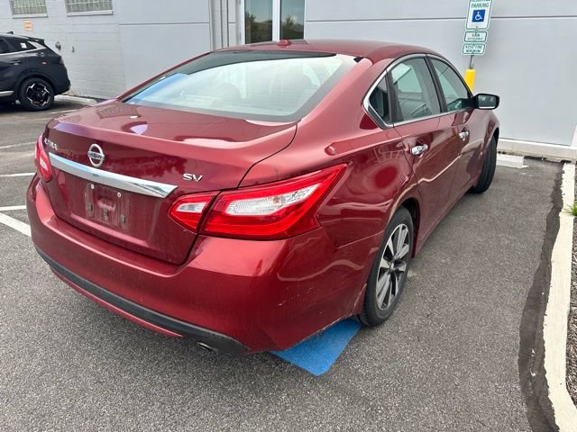 Used 2016 Nissan Altima 2.5 SV FWD image 3