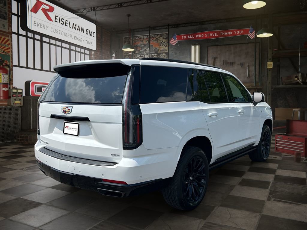 Used 2025 Cadillac Escalade Sport Platinum image 3