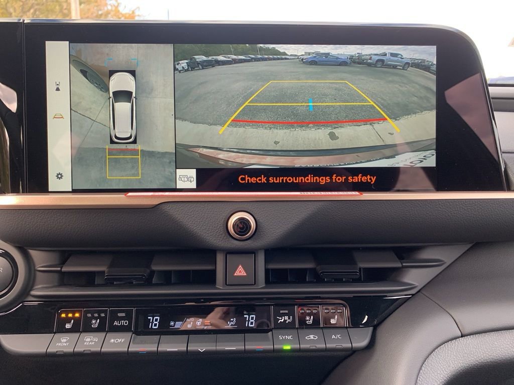 New 2025 Toyota Crown Signia image 21