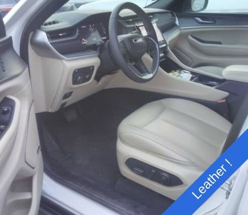 Used 2024 Jeep Grand Cherokee Limited 4xe AWD/4WD image 3