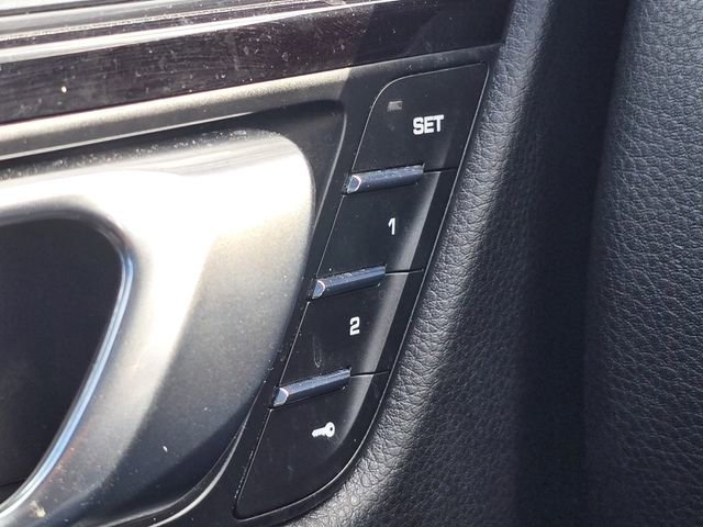 Used 2021 Porsche Macan image 33