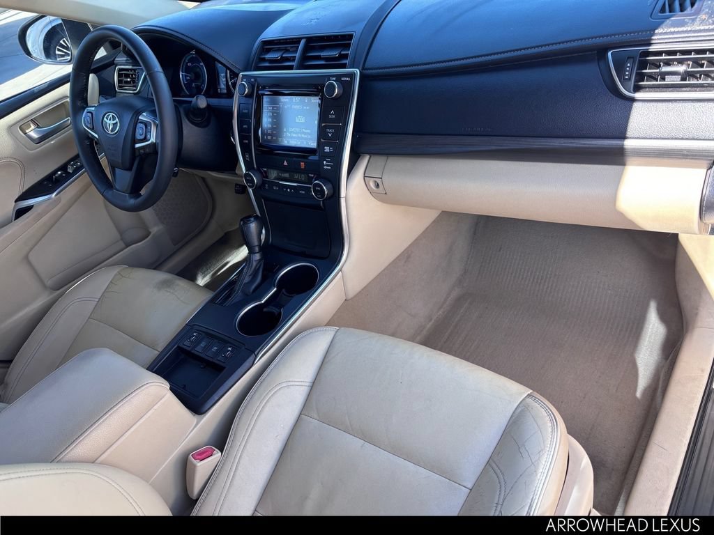 Used 2015 Toyota Camry XLE w/ Moonroof Package FWD image 11