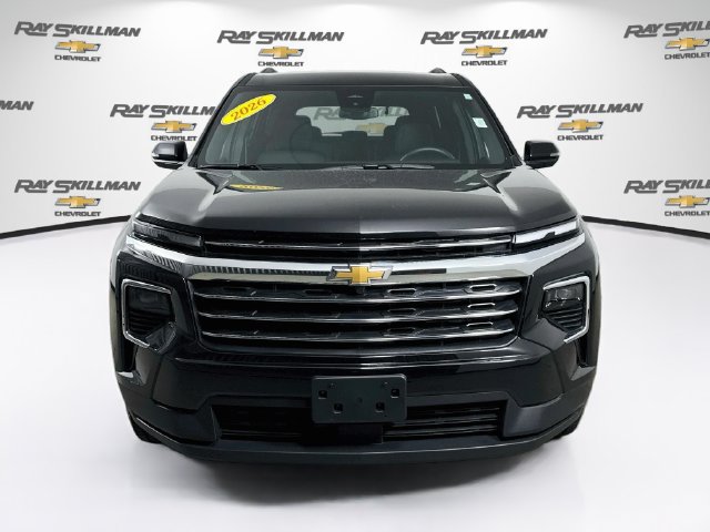 Used 2026 Chevrolet Traverse LT AWD/4WD image 2