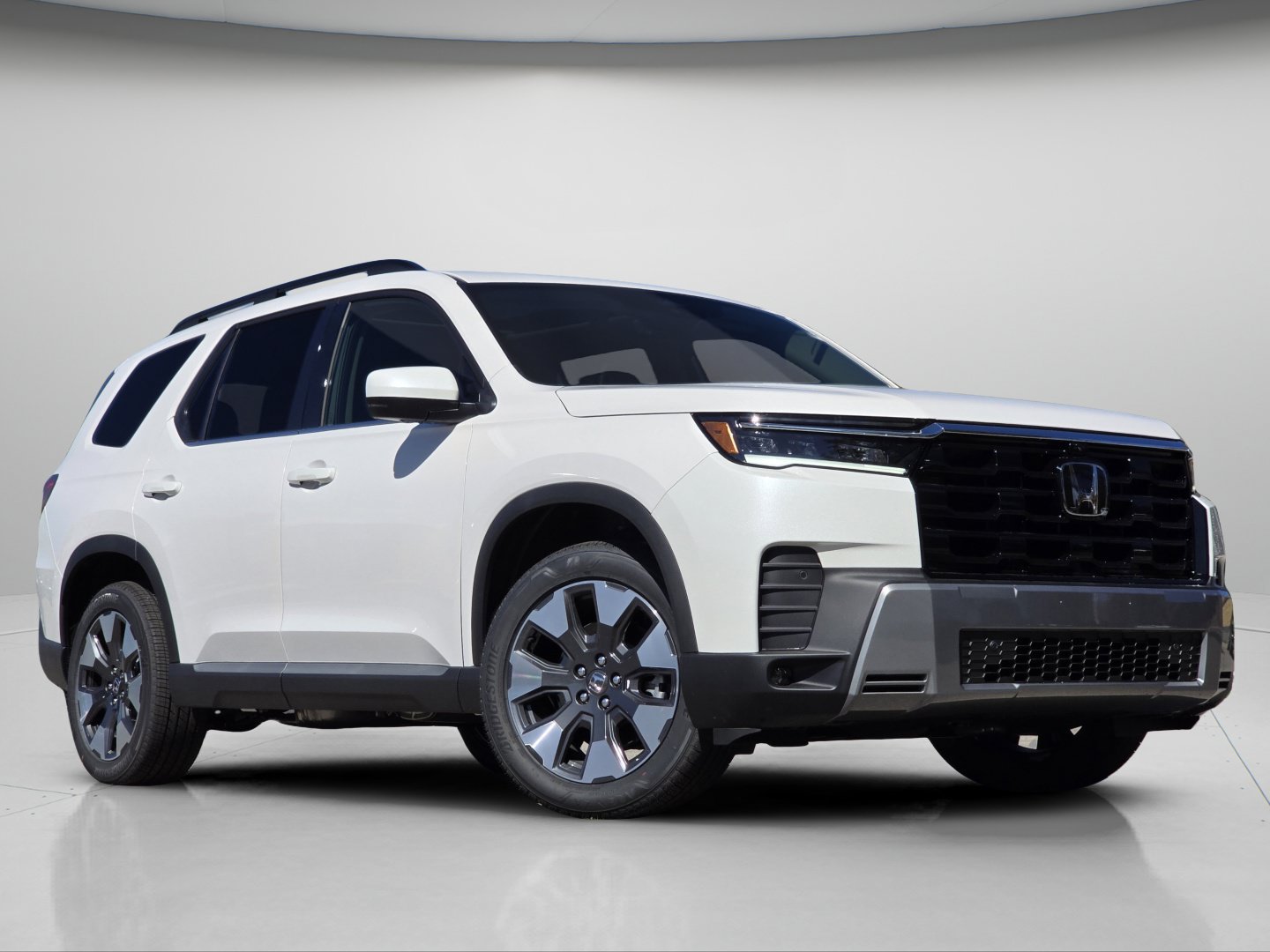 New 2026 Honda Pilot Elite image 2