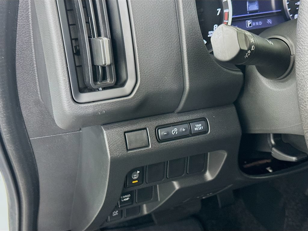 Used 2025 Nissan Frontier S RWD image 10