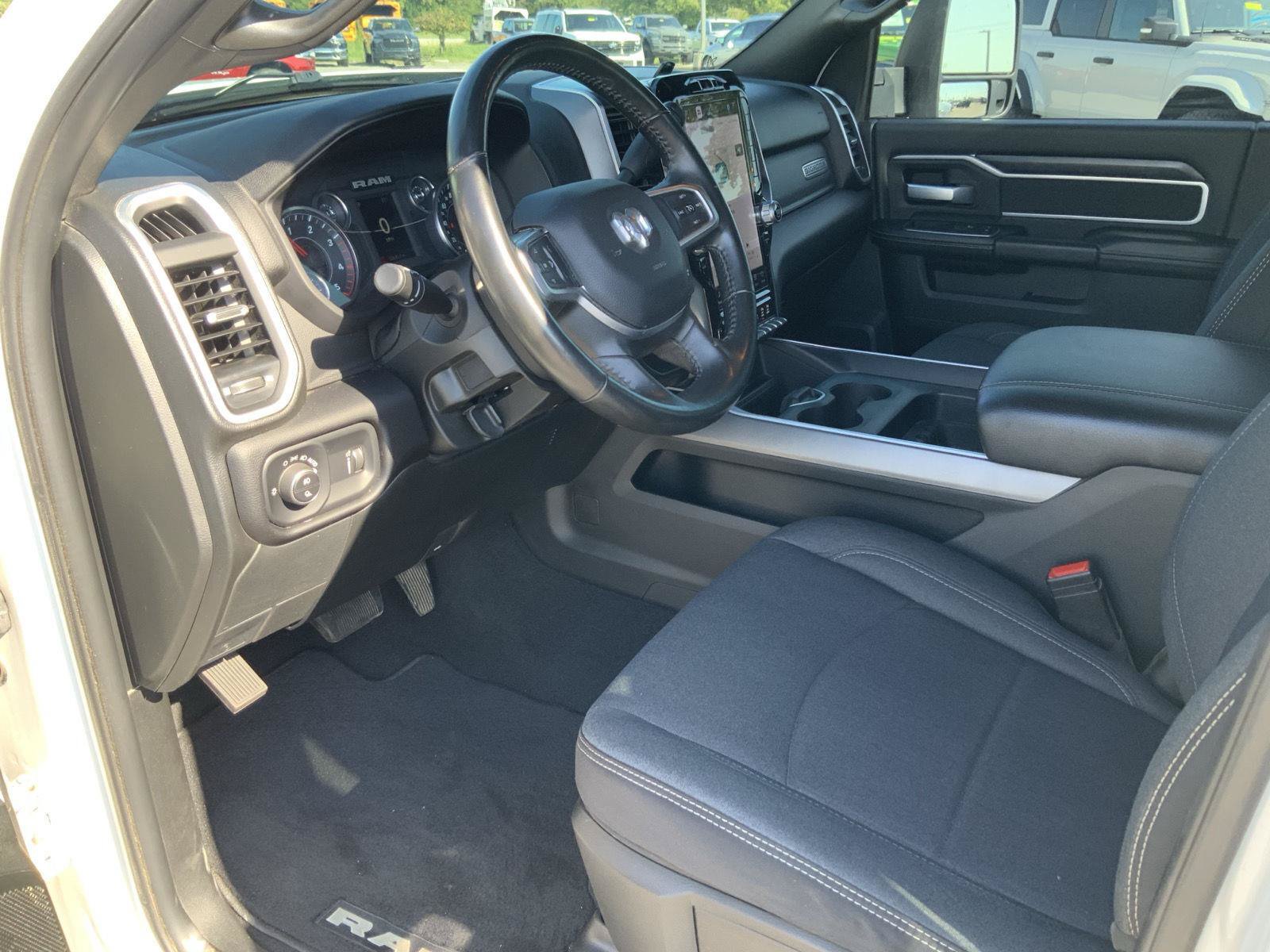 Used 2024 RAM 3500 Big Horn w/ Night Edition AWD/4WD image 23