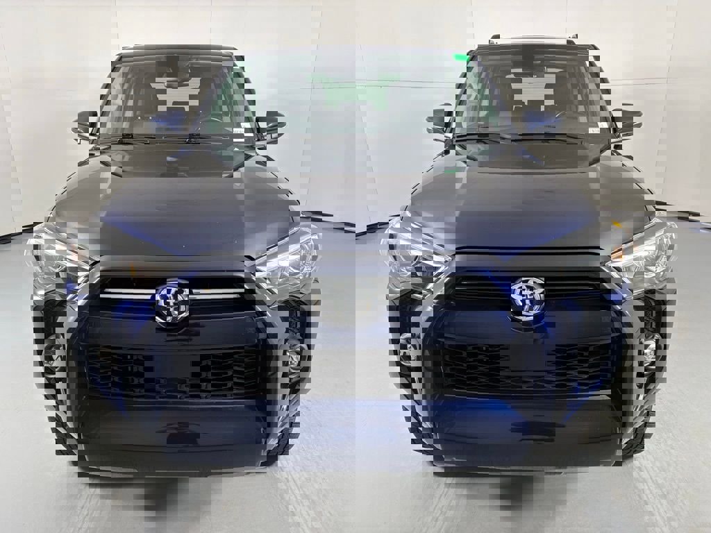 Used 2024 Toyota 4Runner SR5 Premium w/ Moonroof Package image 3