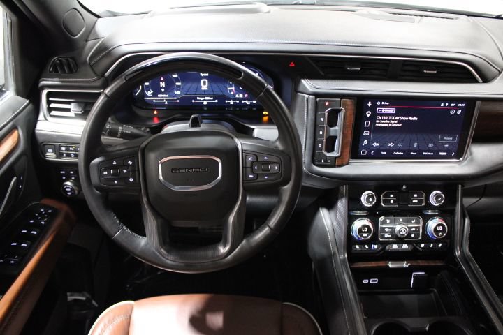 Used 2024 GMC Yukon Denali Ultimate AWD/4WD image 32