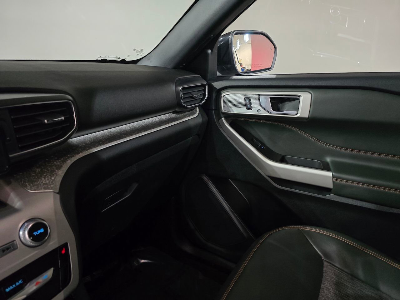 Used 2024 Ford Explorer Timberline w/ Timberline Technology Package image 32