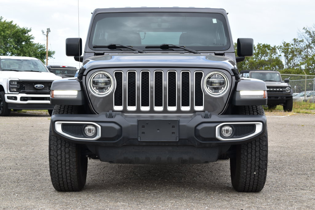 Used 2022 Jeep Wrangler Unlimited Sahara w/ LED Lighting Group AWD/4WD image 2