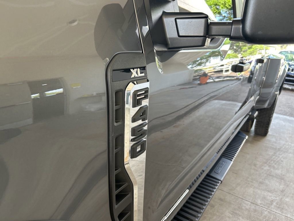 Used 2025 Ford F450 XL w/ FX4 Off-Road Package image 13