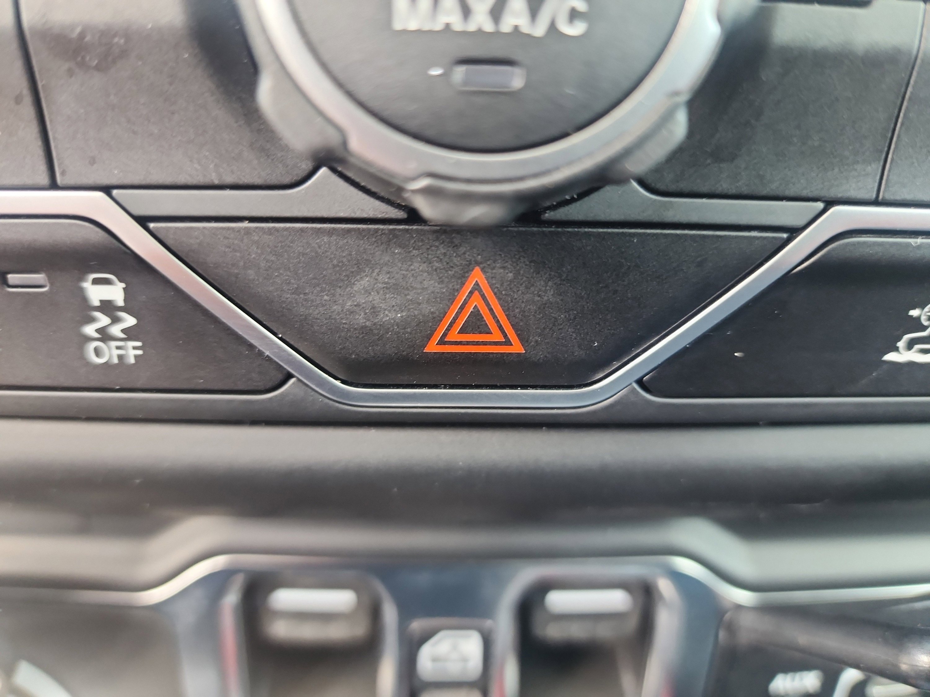 Used 2023 Jeep Gladiator Sport image 30