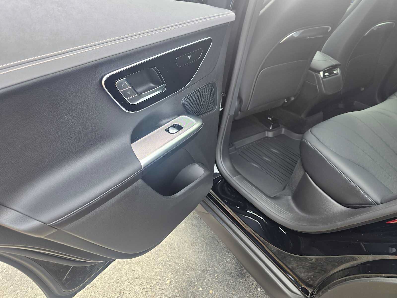 New 2027 Mercedes-Benz EQE 320 4MATIC SUV image 16