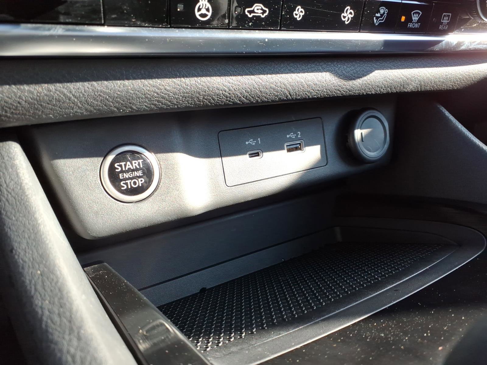 Used 2023 Nissan Rogue SV w/ SV Premium B Package image 21