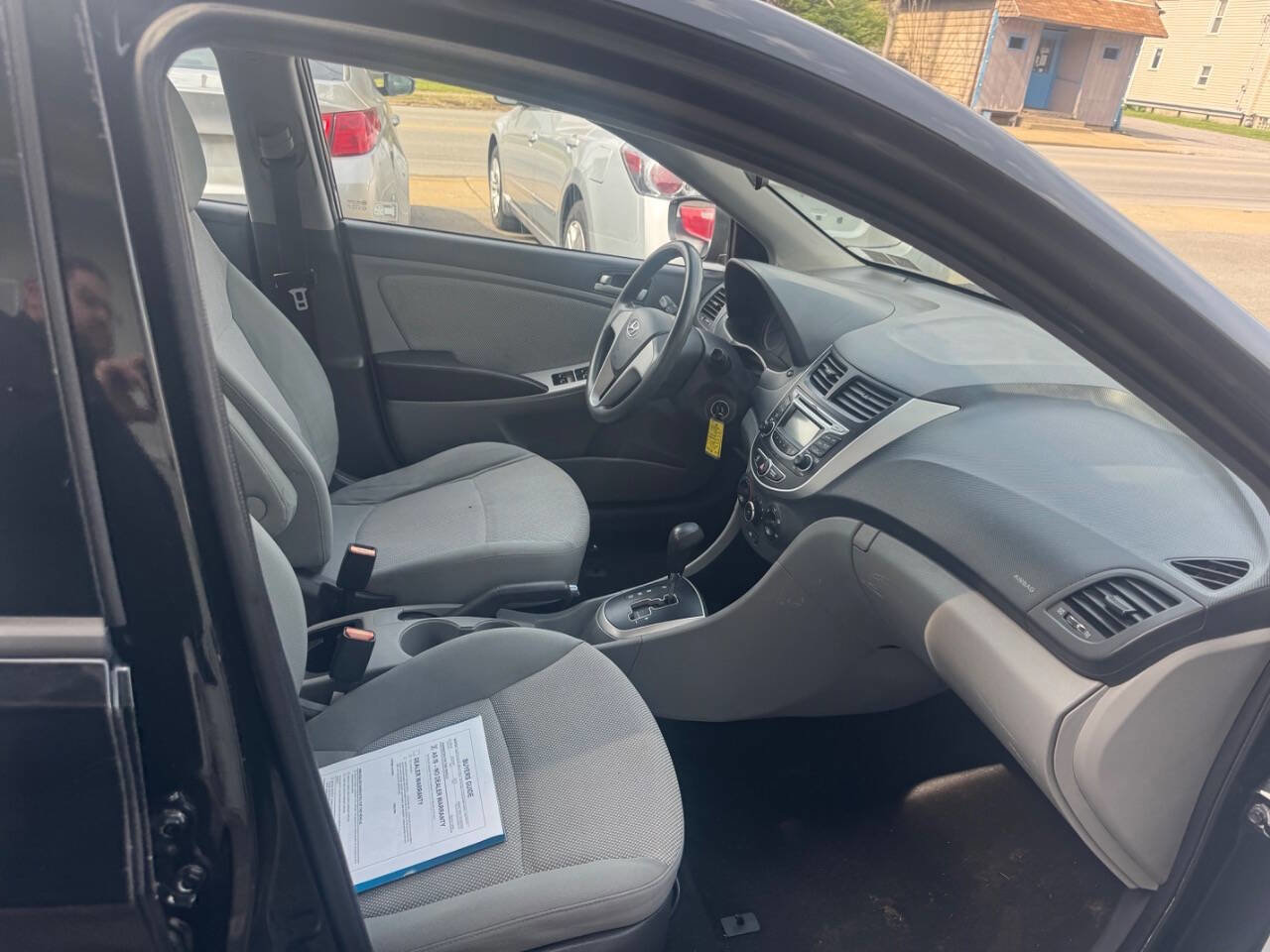 Used 2013 Hyundai Accent GLS FWD image 18