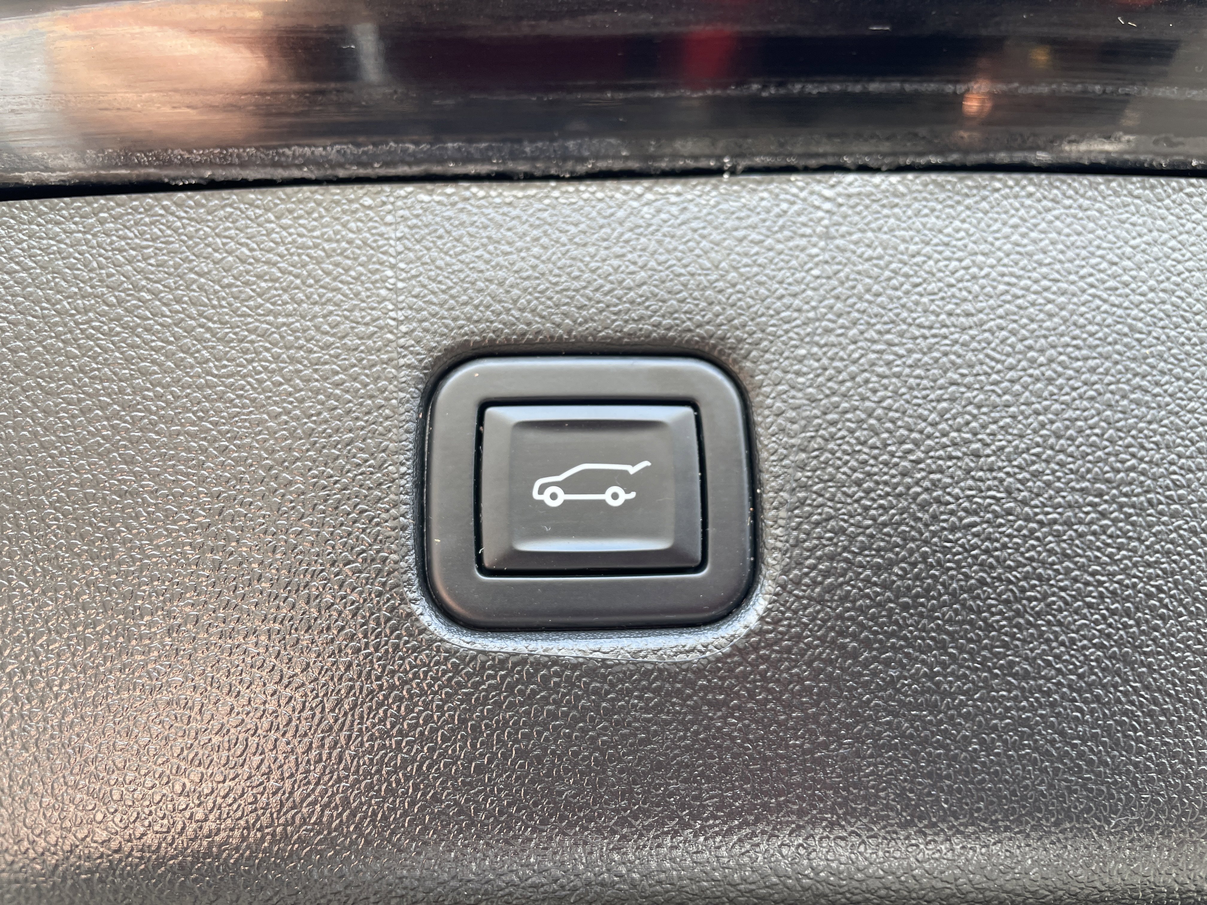 Certified 2023 Chevrolet Blazer LT w/ Convenience Package AWD/4WD image 28