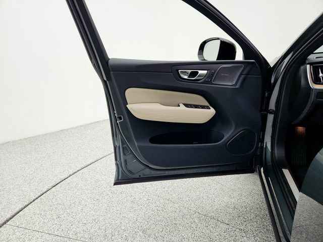 New 2026 Volvo XC60 B5 Plus w/ Climate Package image 23