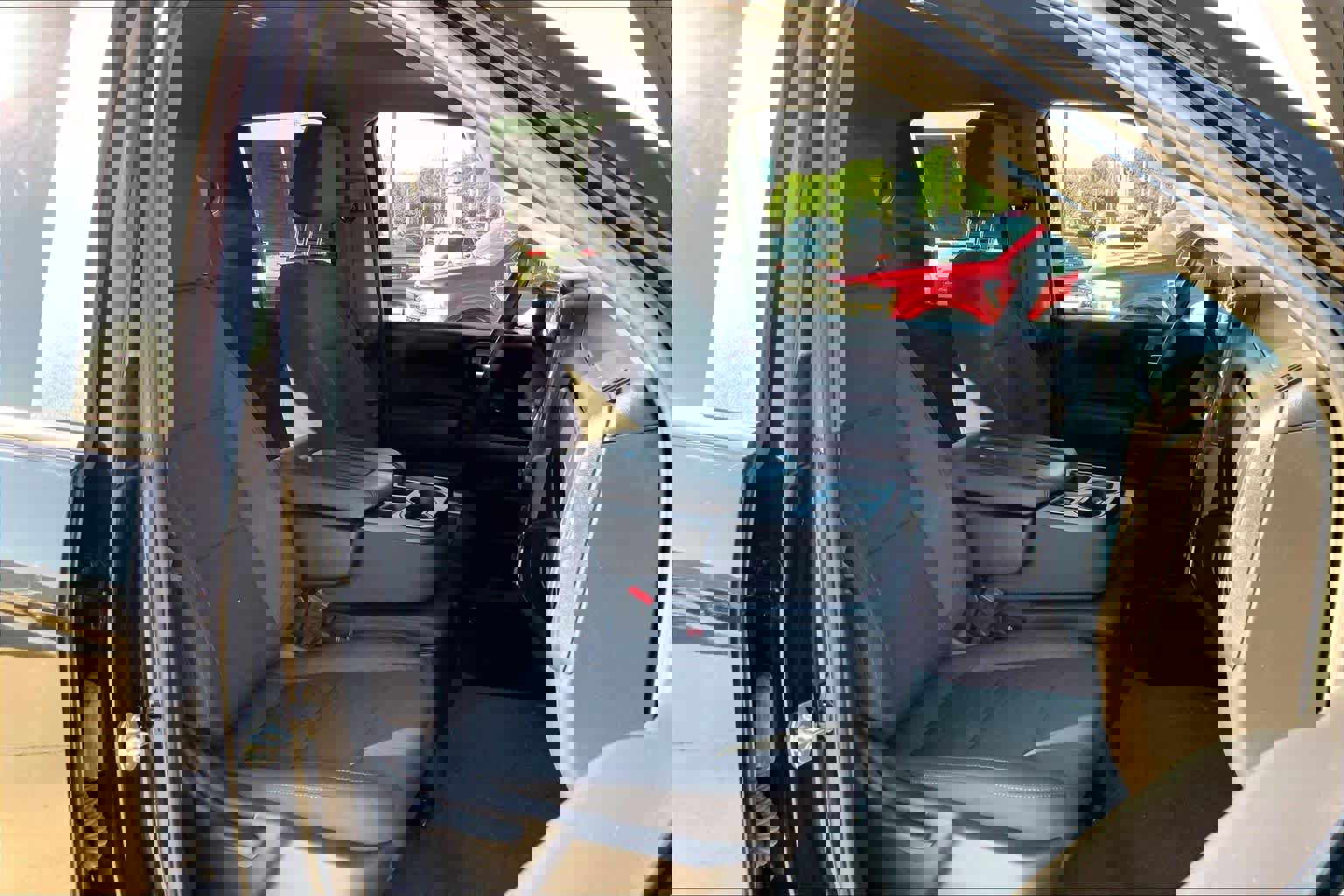 Used 2025 Chevrolet Silverado 2500 Custom w/ Custom Value Package image 9