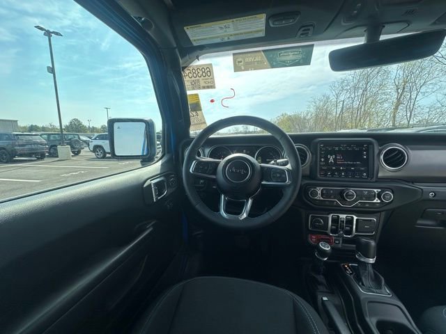 Used 2023 Jeep Wrangler Unlimited Rubicon 4xe image 17