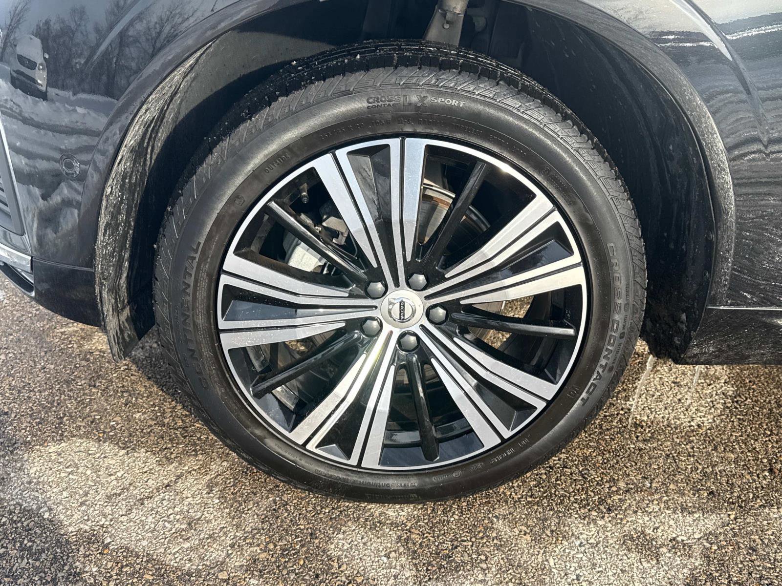 Certified 2023 Volvo XC60 B5 Plus w/ Climate Package image 10