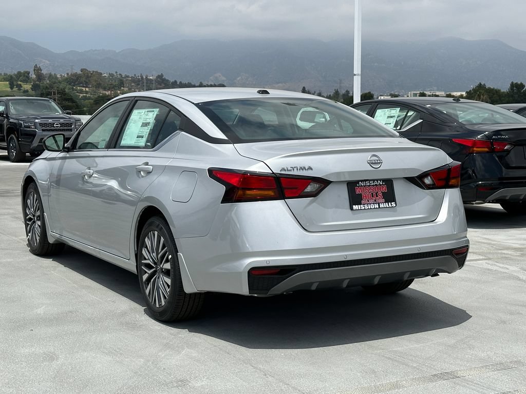 New 2026 Nissan Altima 2.5 SV FWD image 4