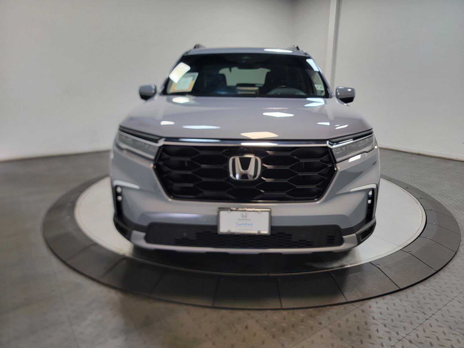 Used 2023 Honda Pilot Elite image 4