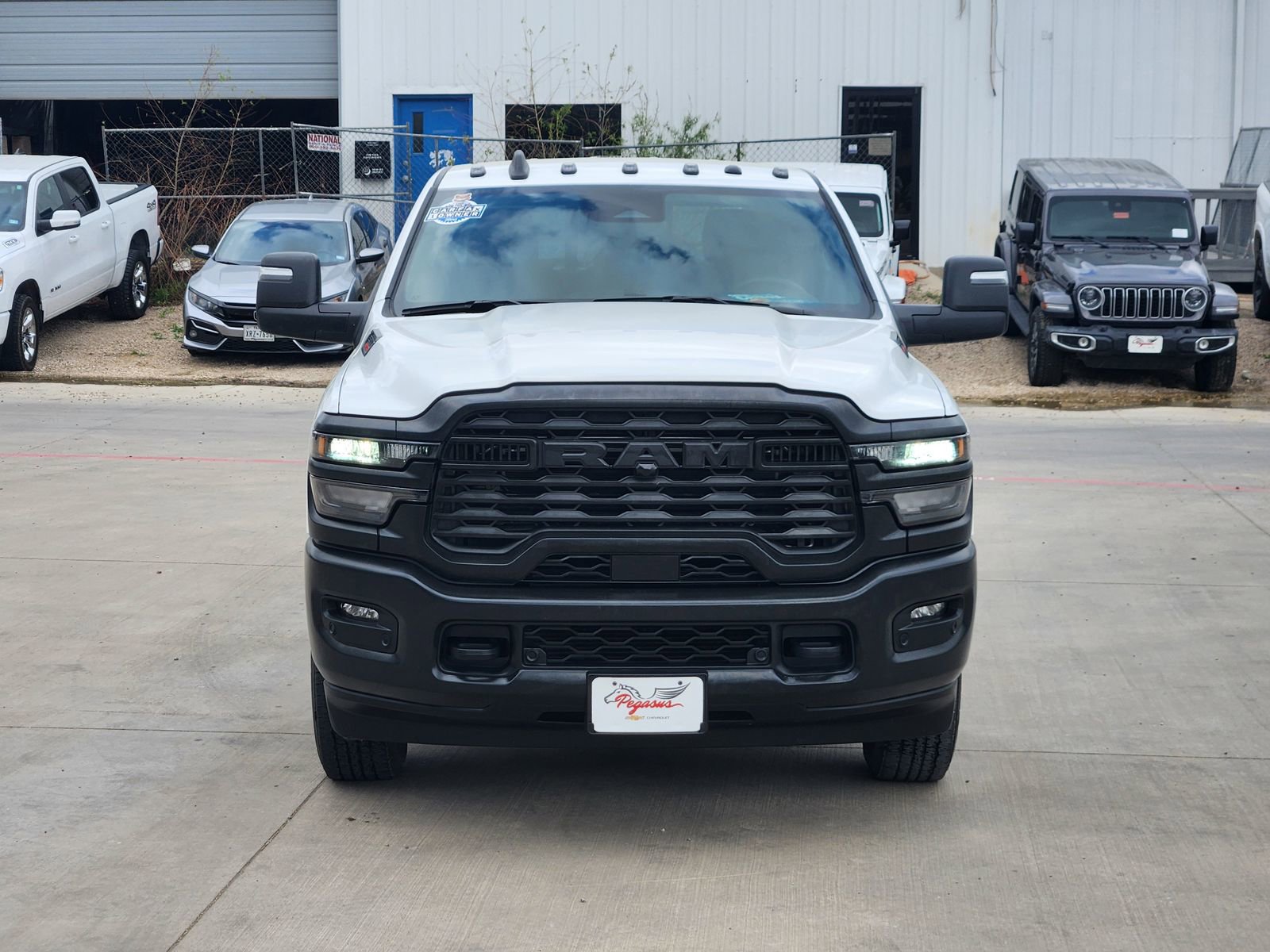 Used 2025 RAM 2500 Tradesman AWD/4WD image 6
