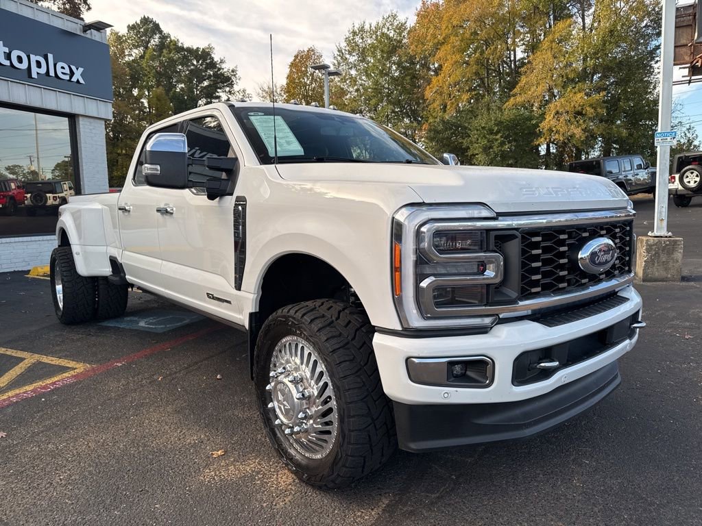 Used 2023 Ford F350 Platinum w/ FX4 Off-Road Package image 5