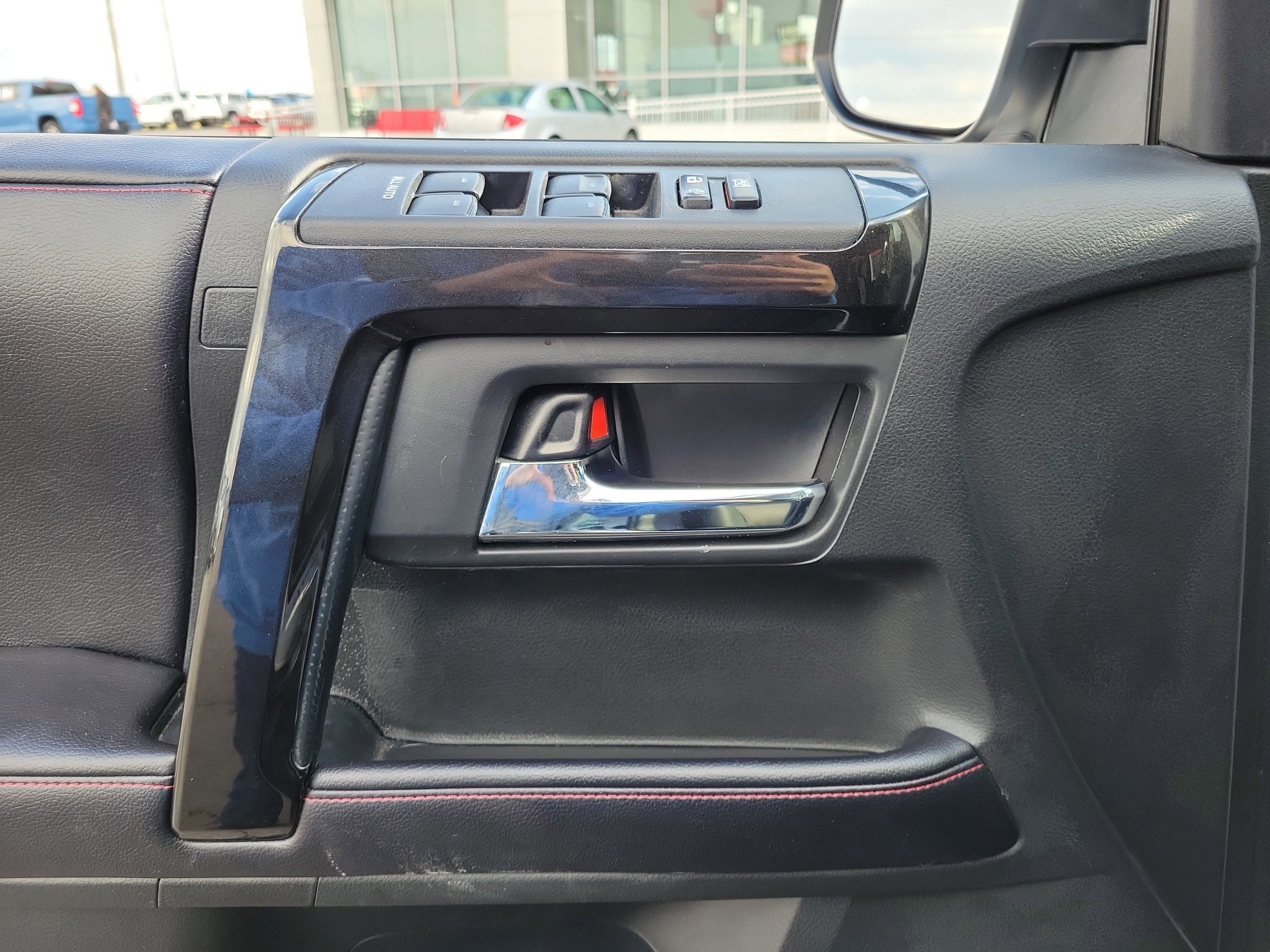 Used 2017 Toyota 4Runner TRD Off-Road image 17