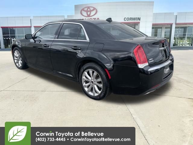 Used 2016 Chrysler 300 Limited video 3