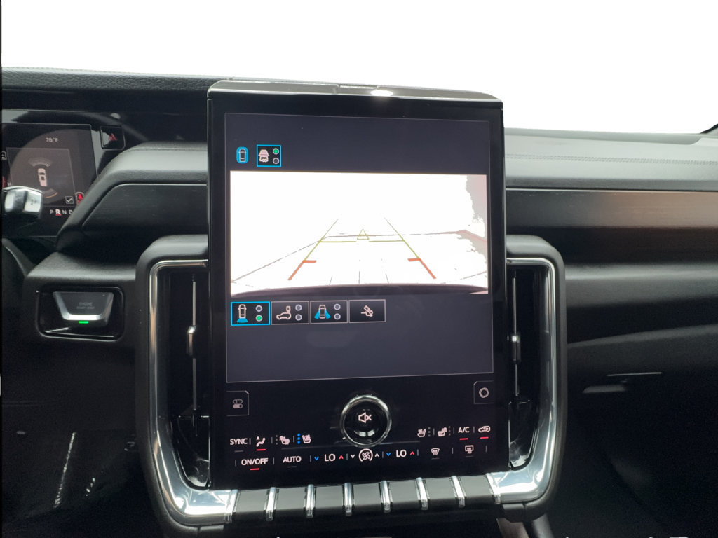Used 2025 GMC Yukon Denali AWD/4WD image 56